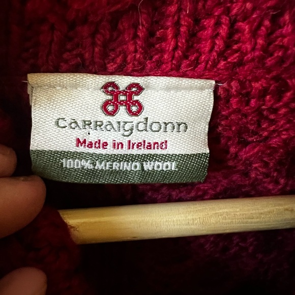 CARRAIG DONN Irish Merino Wool Cardigan Fisherman Sweater Cabled Aran Chunky S - Picture 4 of 8